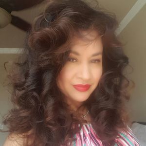 Meet your Posher, Elvira